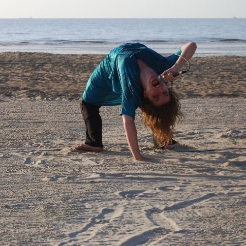 VARIAZIONE SPAZIO TEATRALE per la danza di Erna Omarsdottir che apre sabato 20 marzo ore 22 i cortocircuiti, performance, dj set&bar ne LO STUDIO di via Fabio di Maniago 15