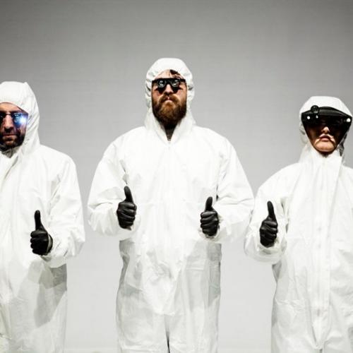 Contatto TIG a teatro: dalle aule a teatro per scrutare il mondo dalla lente di Sherlock Holmes nell’innovativa rilettura del Collettivo Cinetico