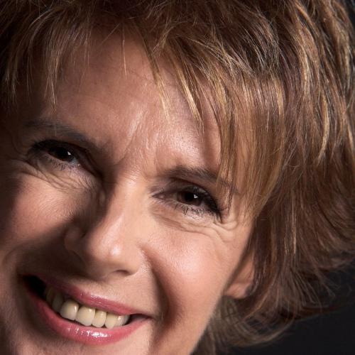 Lella Costa e le “Questioni di cuore”